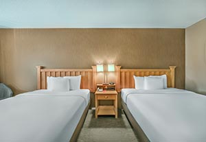 2 Queen Beds
